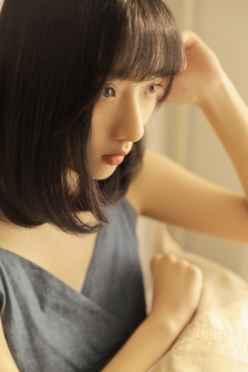 清纯女被强行糟蹋bd